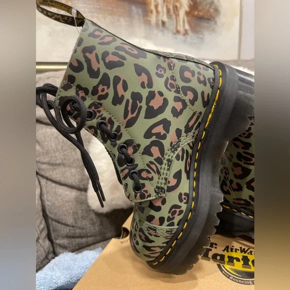 DR. MARTENS SINCLAIR DISTORTED LEOPARD PRINT PLATFORM BOOTS - Picture 5 of 8